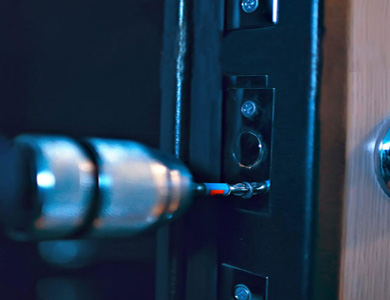 东山24小时上门开锁公司